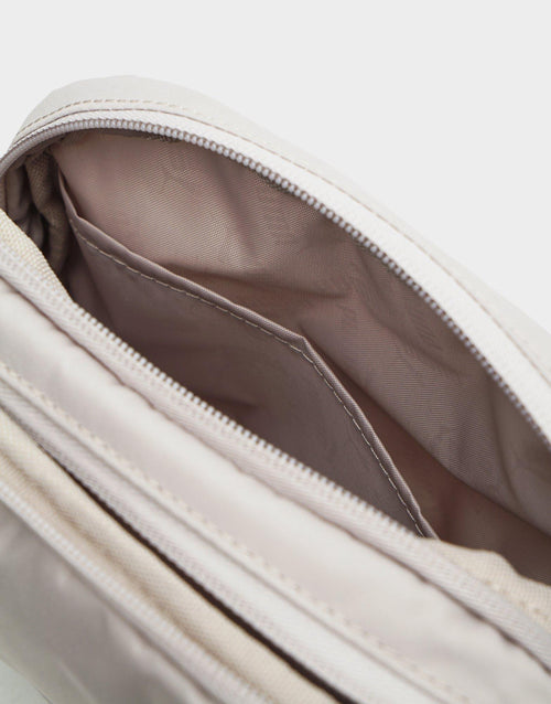 Essentials Crossbody Bag (2L)