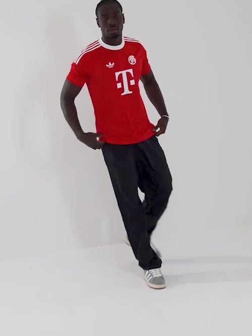 FC Bayern Munich 2025/26 Goalkeeper Shirt