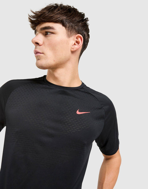 Stride Swoosh T-Shirt