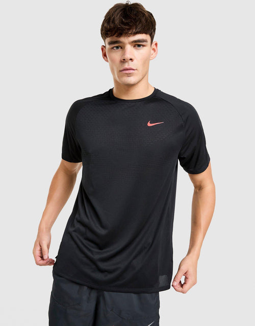 Stride Swoosh T-Shirt