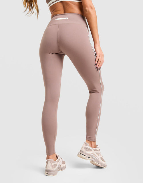 Training Graphic Swoosh Leggings