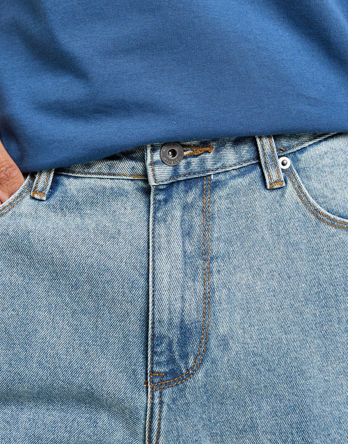 Core Relaxed Jeans