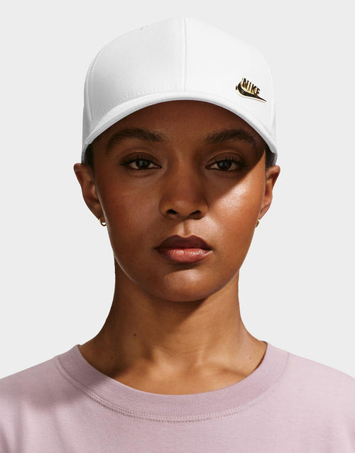 Dri-FIT Club Structured Metal Logo Cap