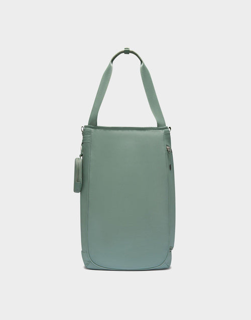 Sportswear Commute Tote Bag (20L)