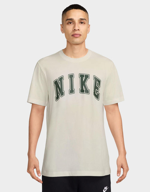 Sportswear Club T-Shirt