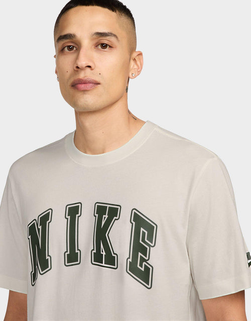 Sportswear Club T-Shirt