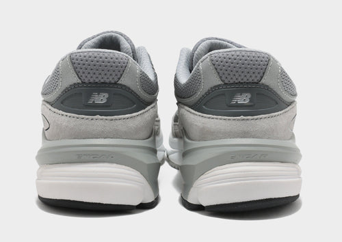 990 Junior's
