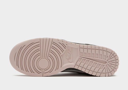 Dunk Low SE