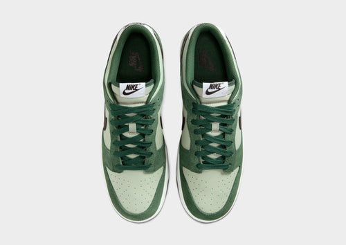 Dunk Low SE
