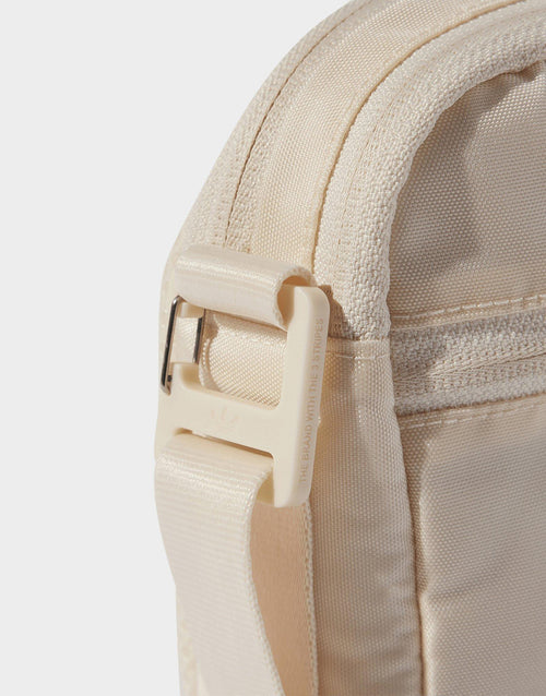 Premium Essentials Small Airliner