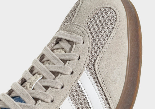 Gazelle Indoor