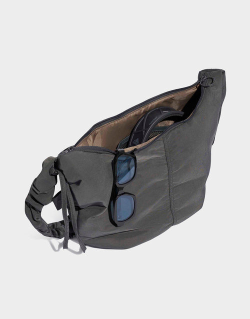 Must Haves Shoulder Bag (7.5L)