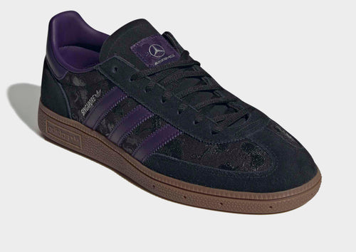 Handball Spezial Mercedes AMG Petronas F1 Team