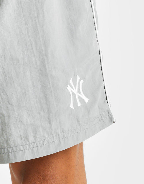 NY Yankees Pipe Short