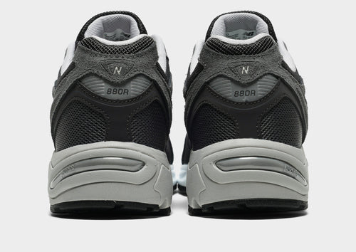 880R