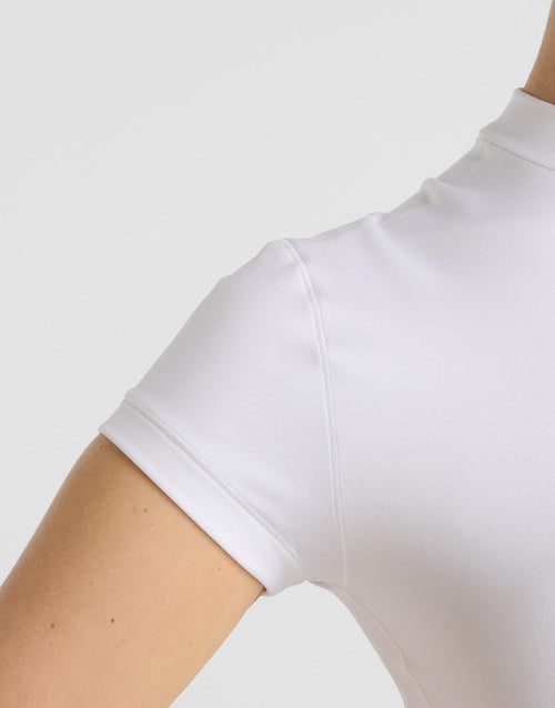 Define Fitted T-Shirt