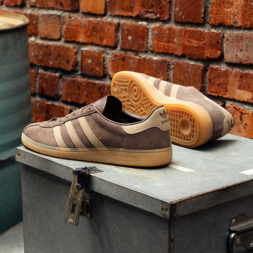 Women's Footwear
