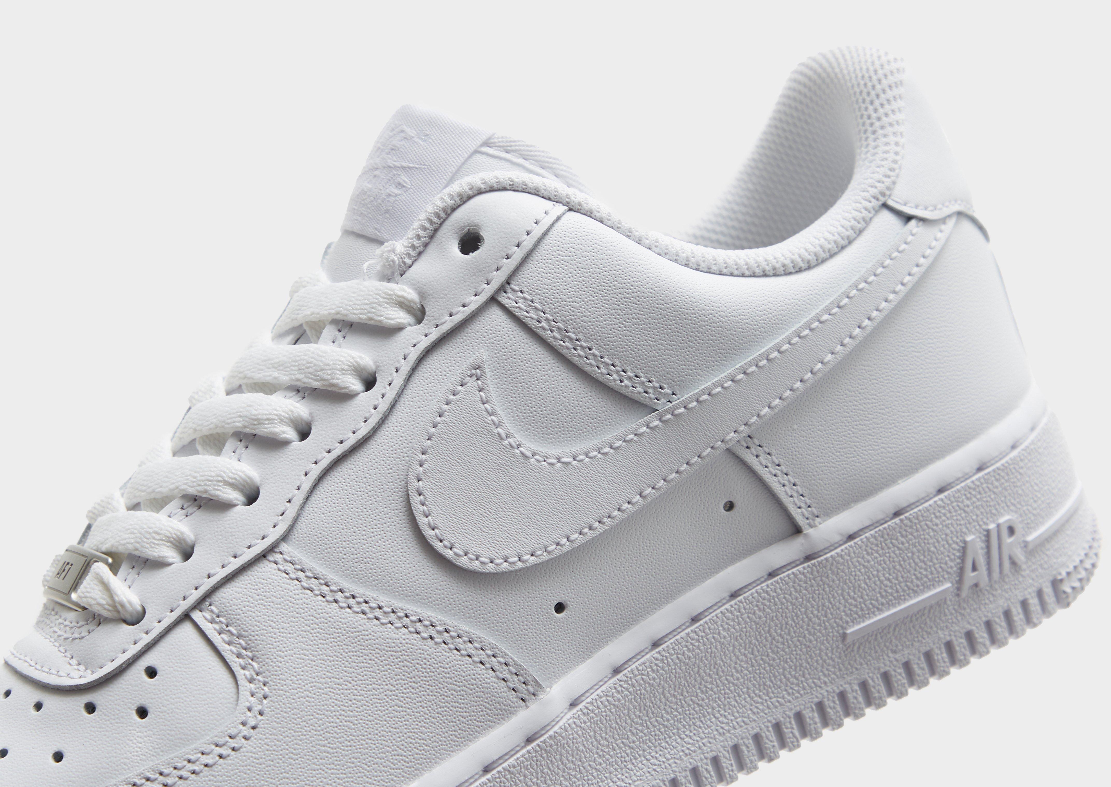NIKE AIR FORCE 1 '07 ホワイト 8サイズ　26cm Nike Women' s Air Force 1 ' 07, White, Size 8 : Amazon.sg: Fashion