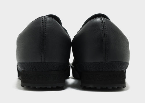 Aura Sneakers