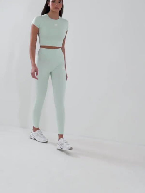 Essential Logo Leggings