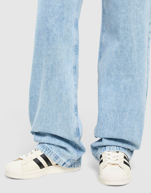 Mid-Rise Loose Jeans
