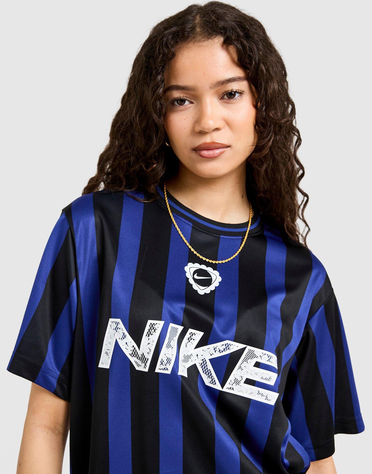 nike oversized stripe t shirt