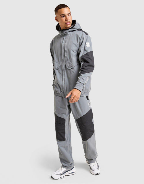 Air Max Woven Jacket
