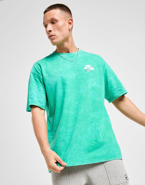 Washed Globe Graphic T-Shirt