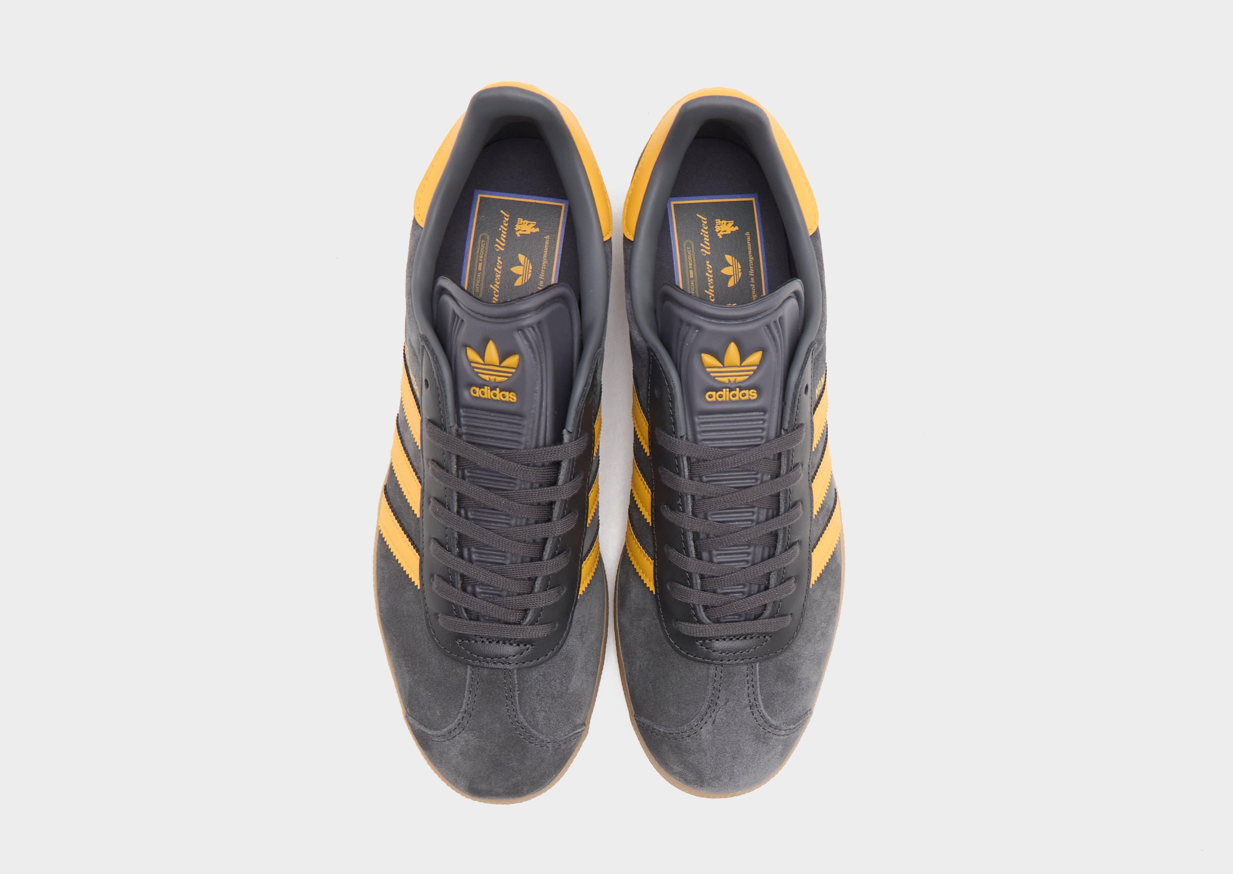 Black adidas Gazelle Manchester United