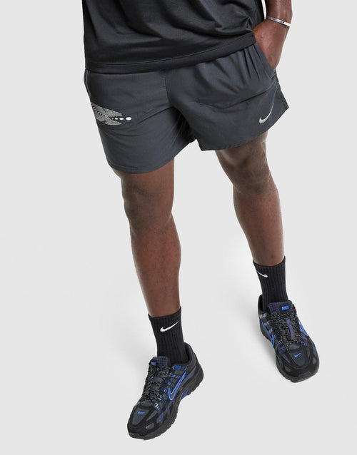 Stride Graphic Shorts