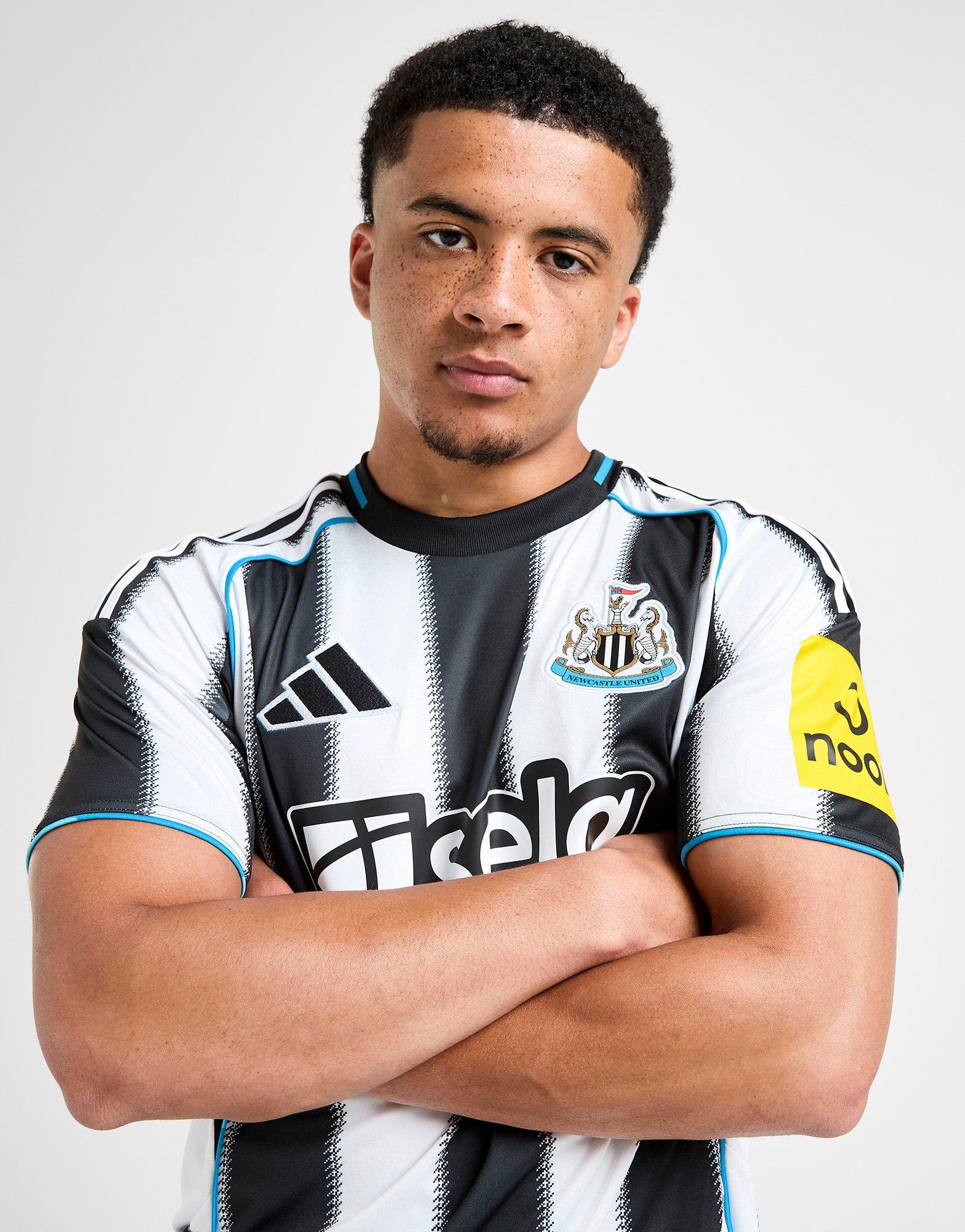 Newcastle United BRUNO G. 39番シャツ Black adidas Newcastle United FC 2025/26 Bruno G #39 Home Shirt