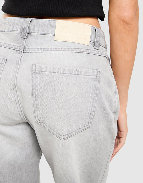 Mid-Rise Loose Jeans