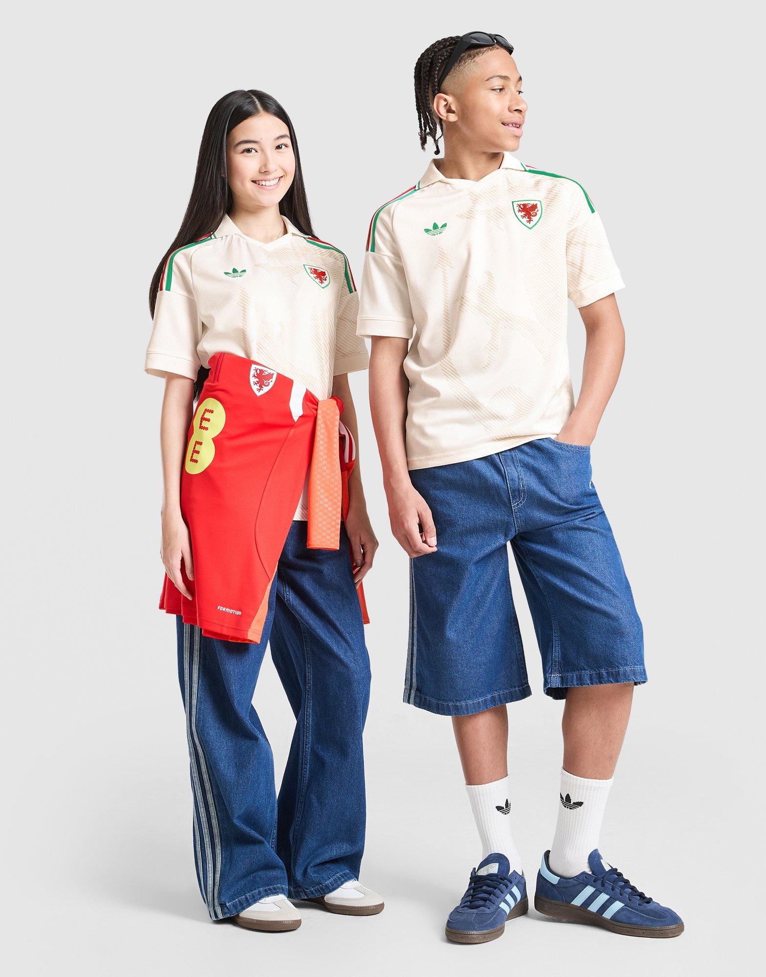 Wales 2026 Away Shirt Junior