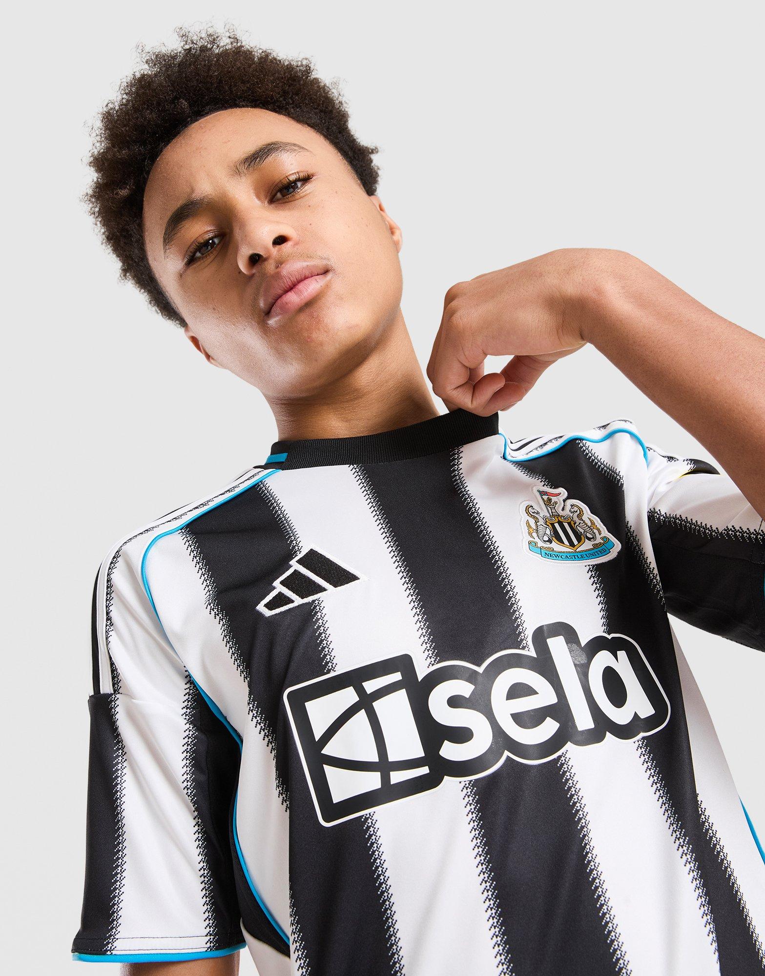 White adidas Newcastle United 25/26 Woltemade #27 Home Shirt JR