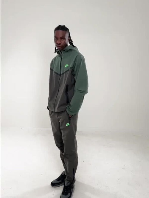 Tech Woven Pants