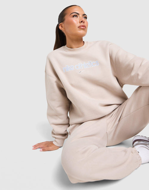 Gym Life Swoosh Oversized Crew Sweatshirt