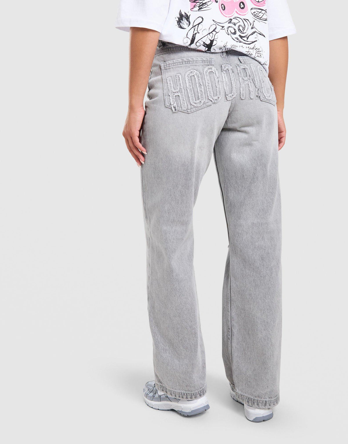 Mono Applique Jeans