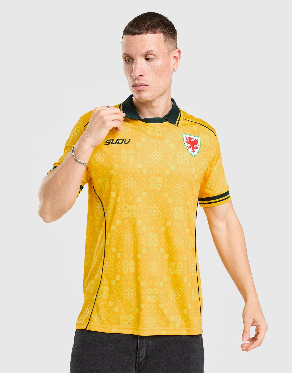 Wales 2026/27 Away Shirt