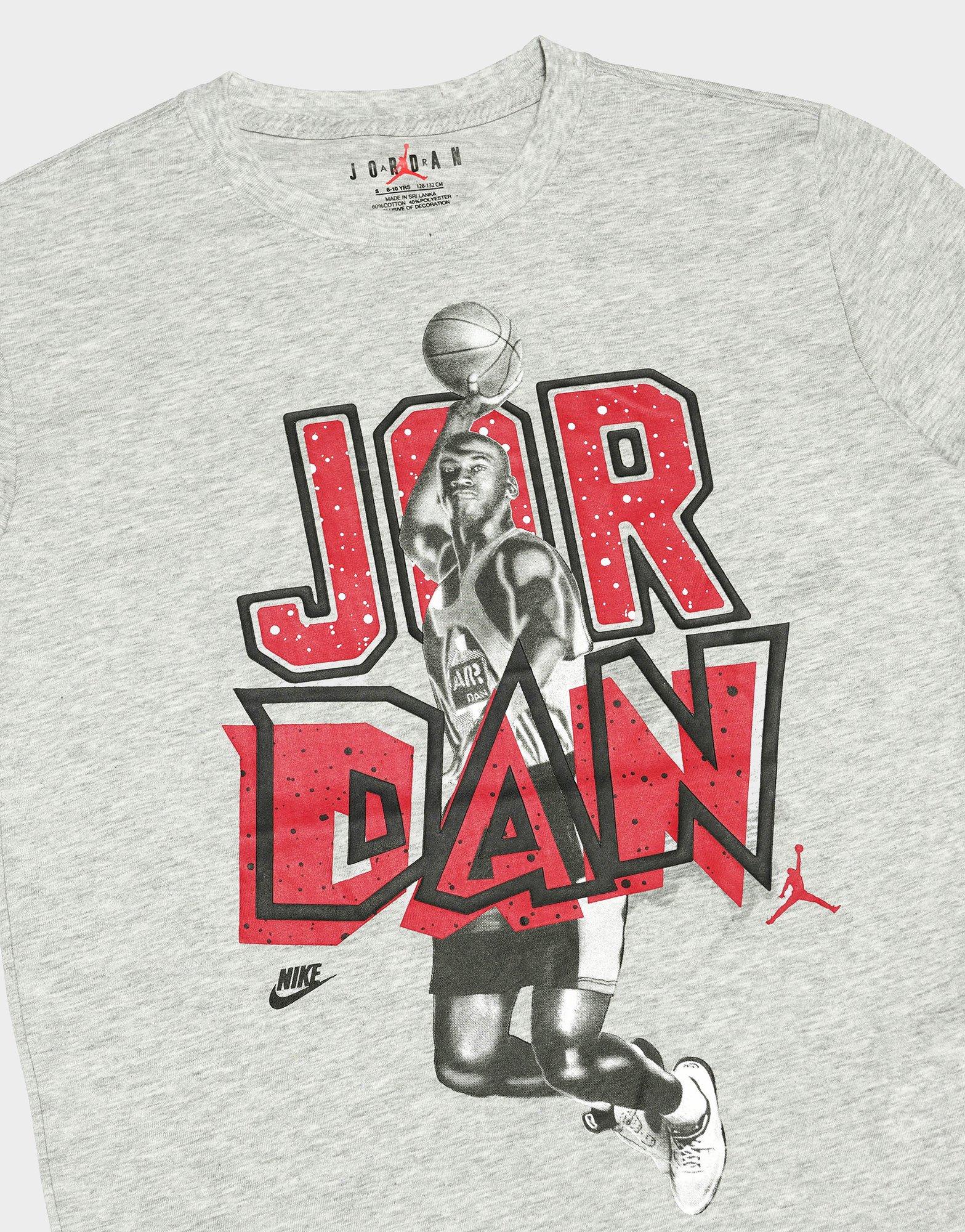 grey and red nike shirt