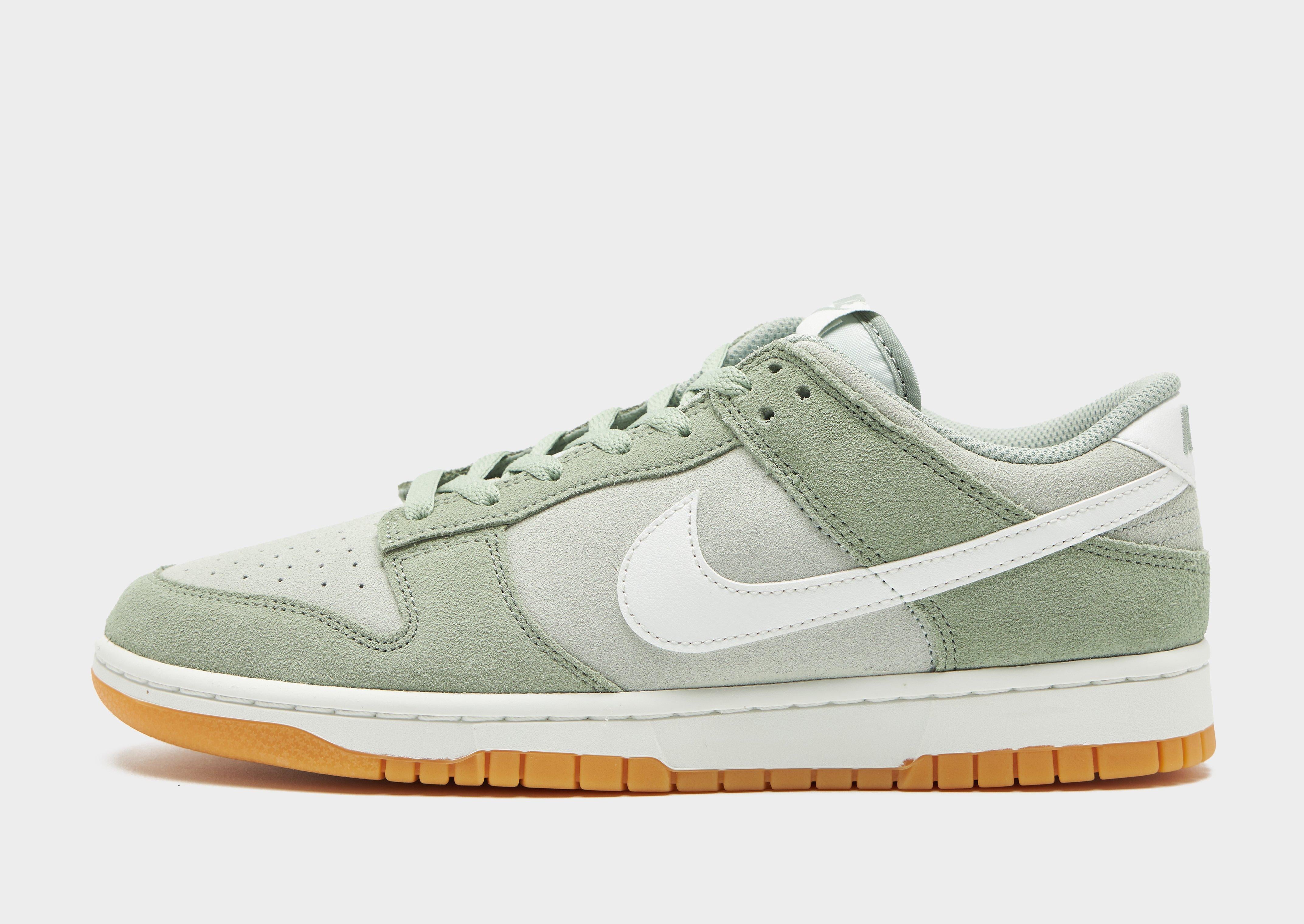 Dunk Low SE