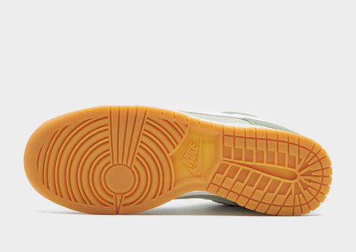 Dunk Low SE