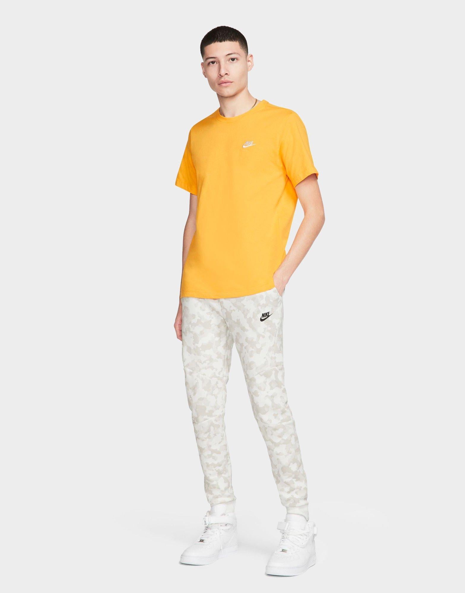 Club T-Shirt