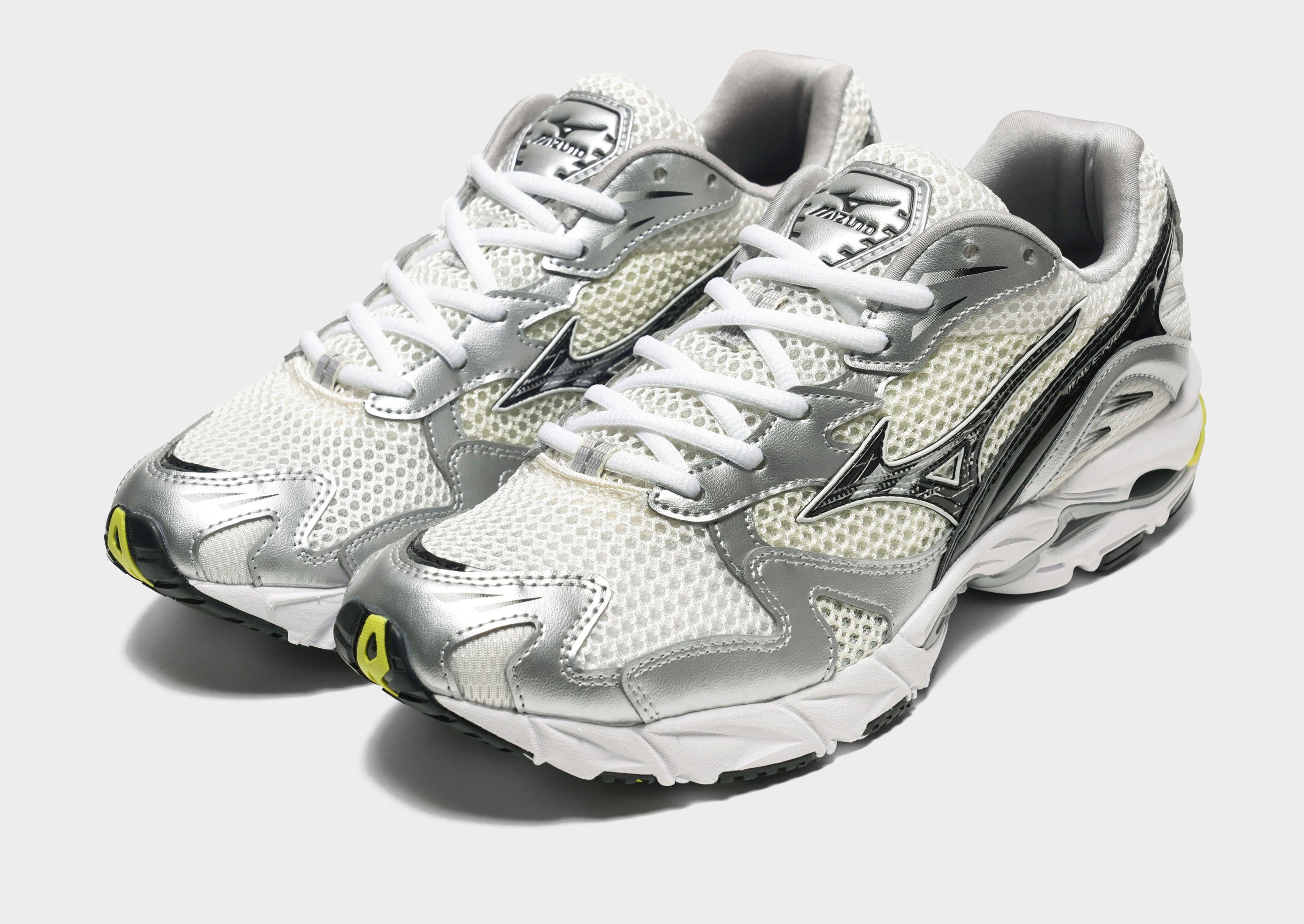 White Mizuno Wave Rider 10 - JD Sports Singapore