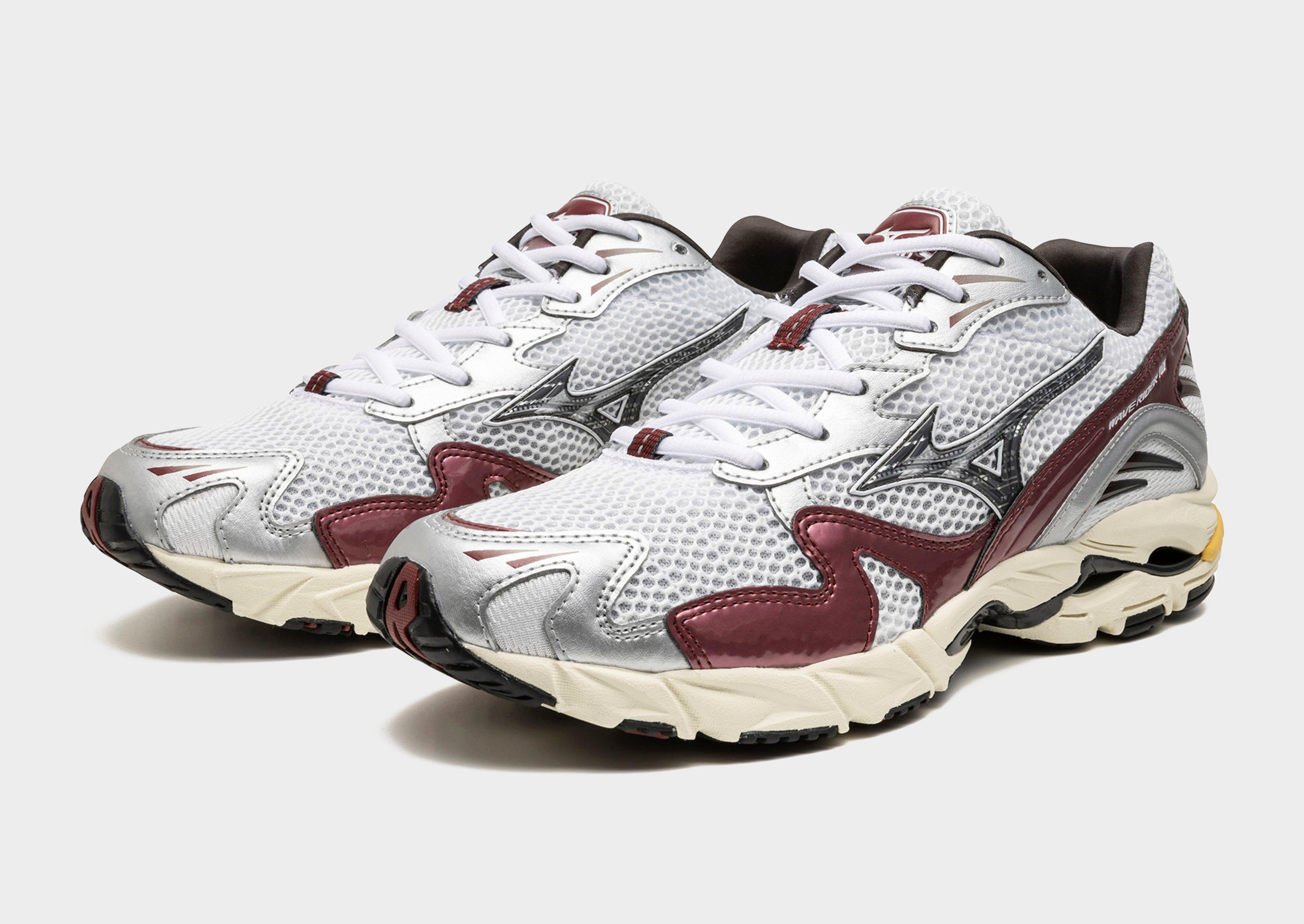 White Mizuno Wave Rider 10 - JD Sports Singapore