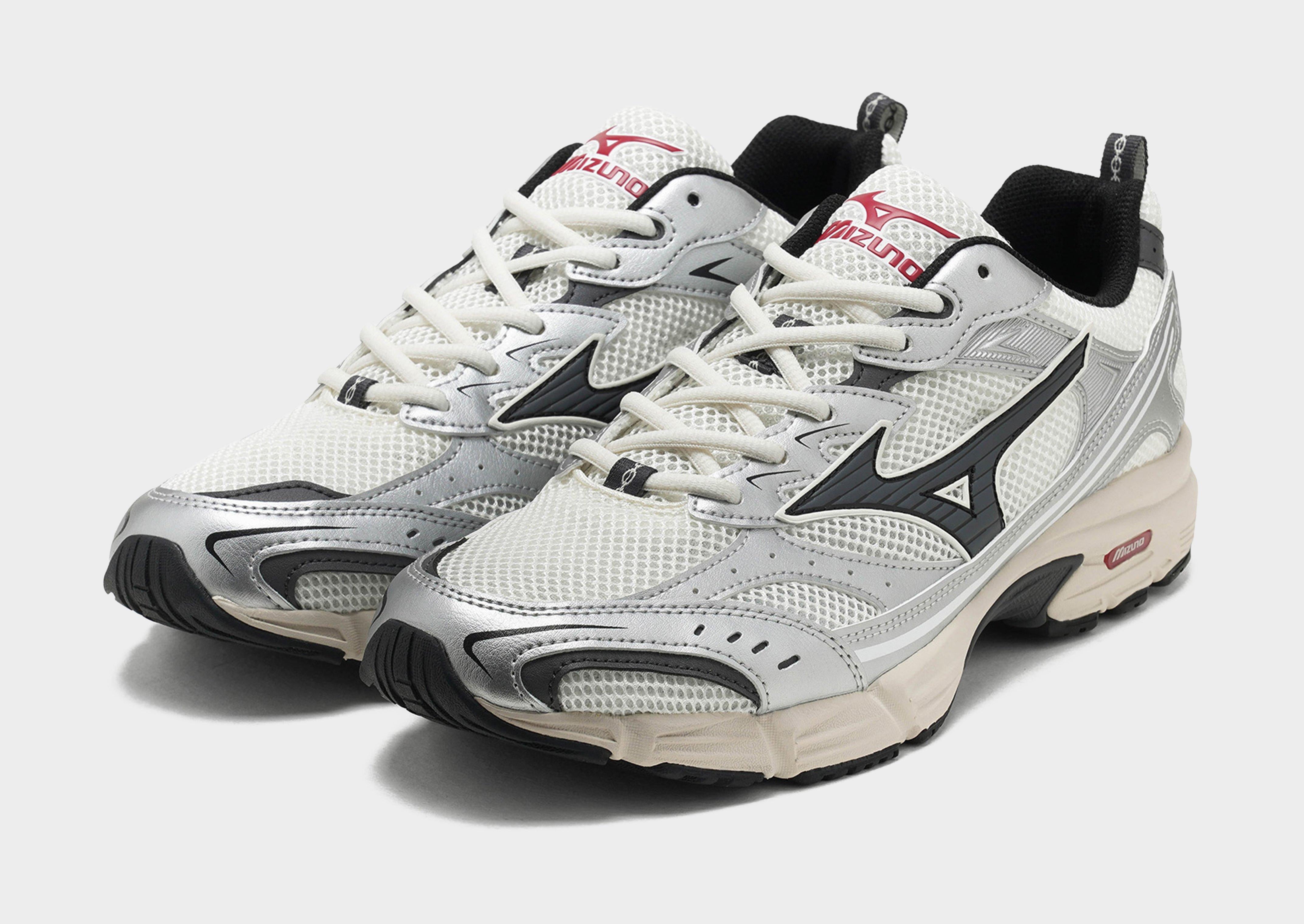 White Mizuno Maximizer - JD Sports Singapore
