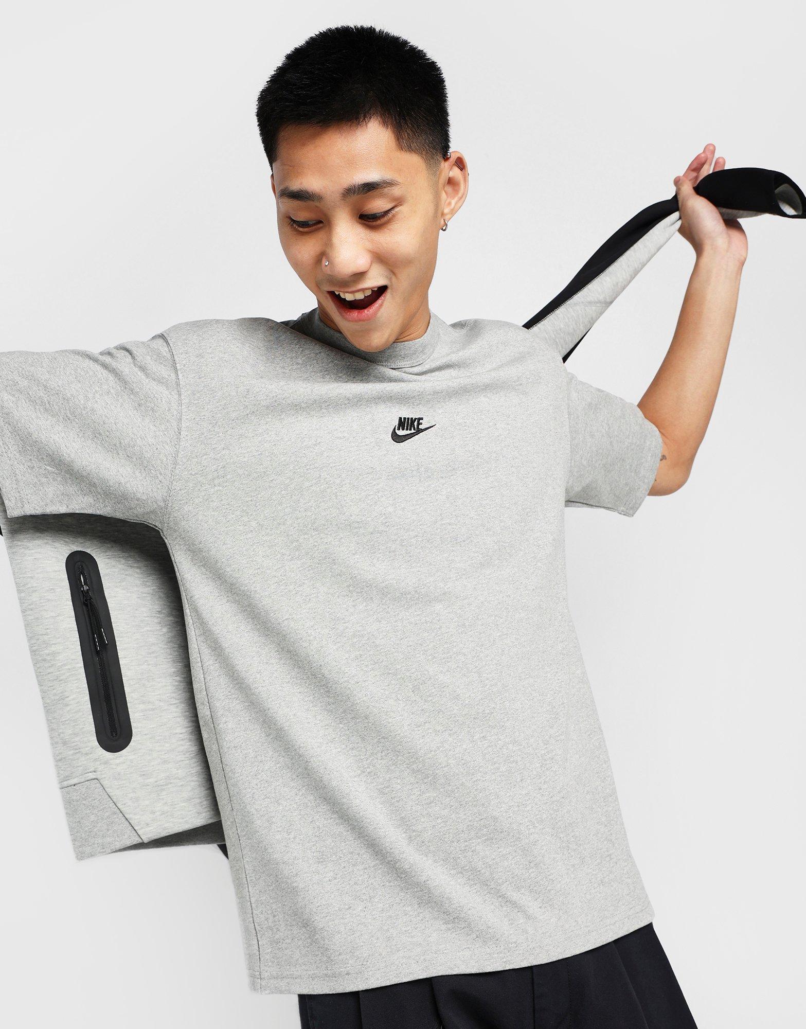 gray nike t shirt