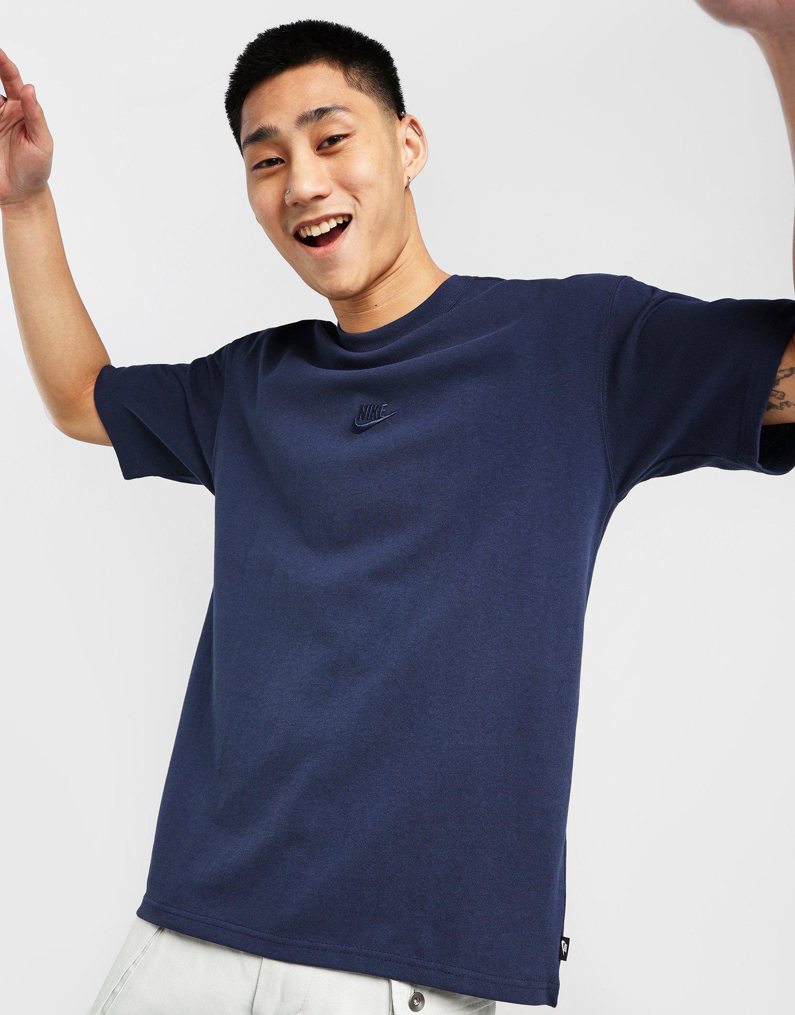 Sportswear Essentials T-Shirt