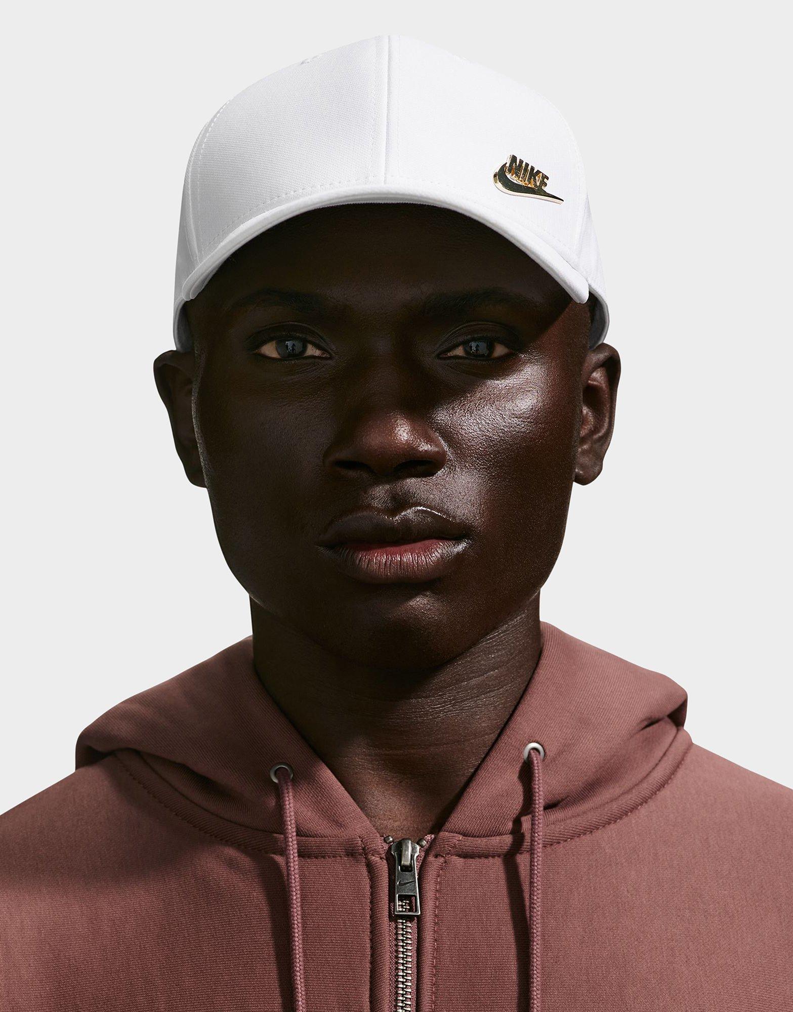 Dri-FIT Club Structured Metal Logo Cap