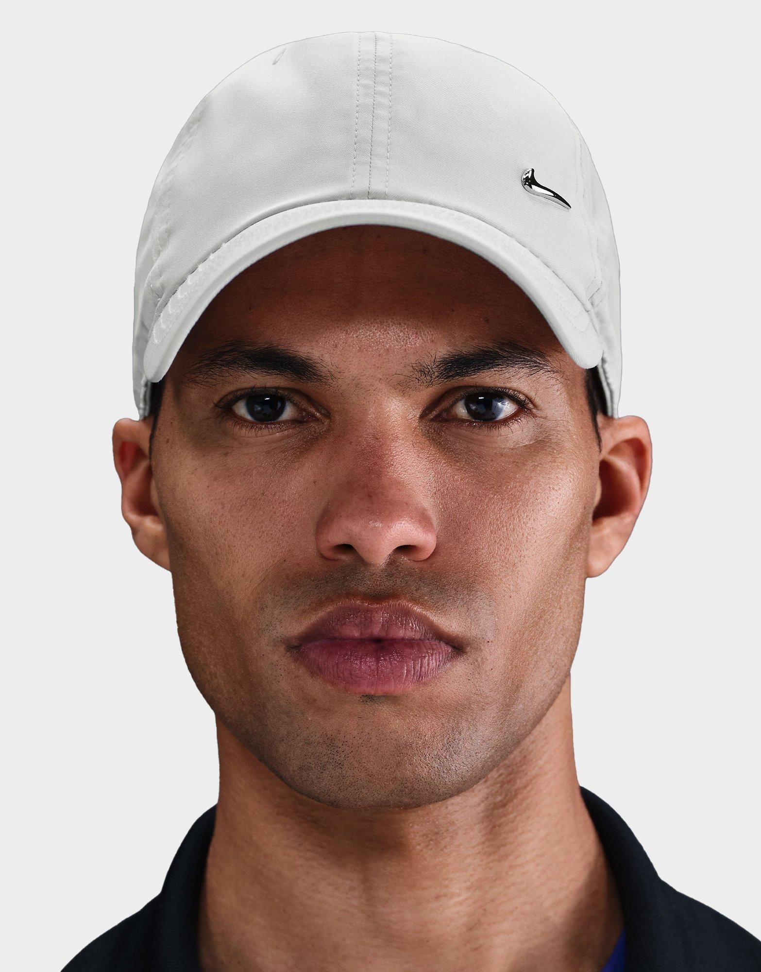 mens nike fitted hats