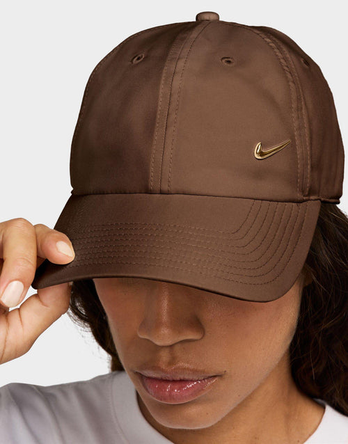 Dri-FIT Club Metal Swoosh Cap